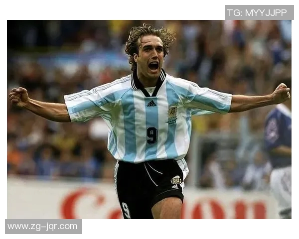 足球明星的外号揭秘:那些让人难忘的传奇称号与背后的故事 足球明星的外号揭秘:那些让人难忘的传奇称号与背后的故事